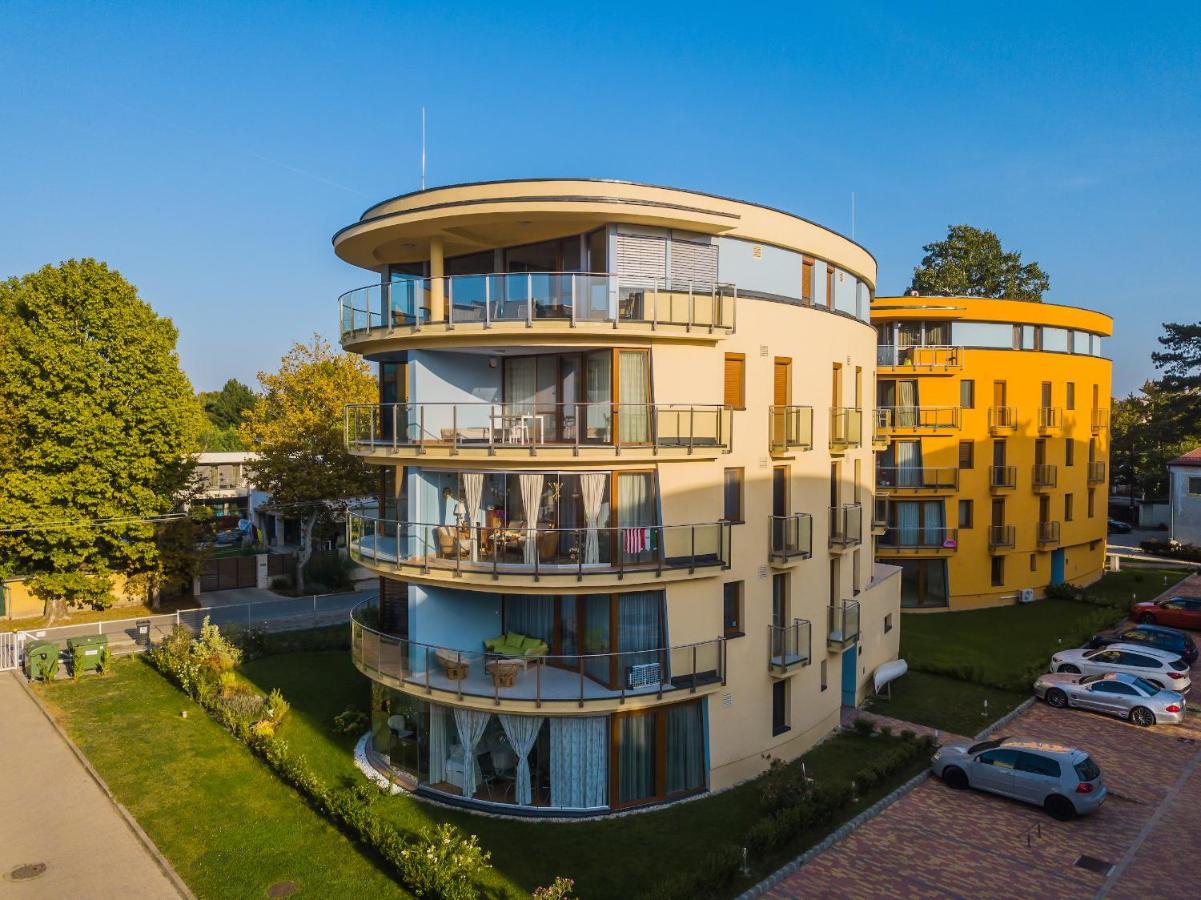 Vip Panorama Luxury Apartment Siofok Exterior photo